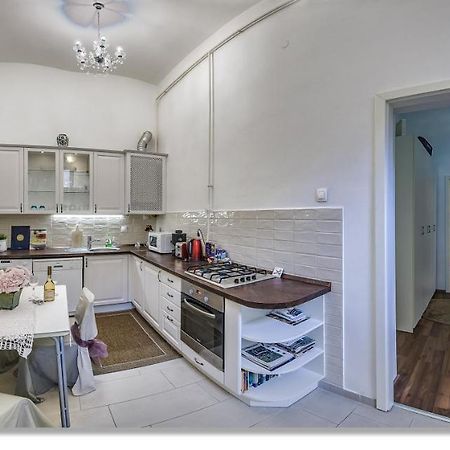 Julia'S Home Budapest Eksteriør bilde