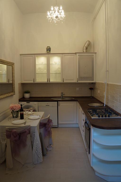 Julia'S Home Budapest Eksteriør bilde