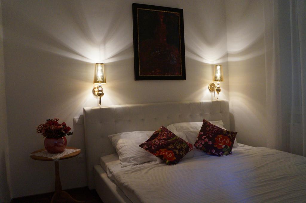 Julia'S Home Budapest Eksteriør bilde