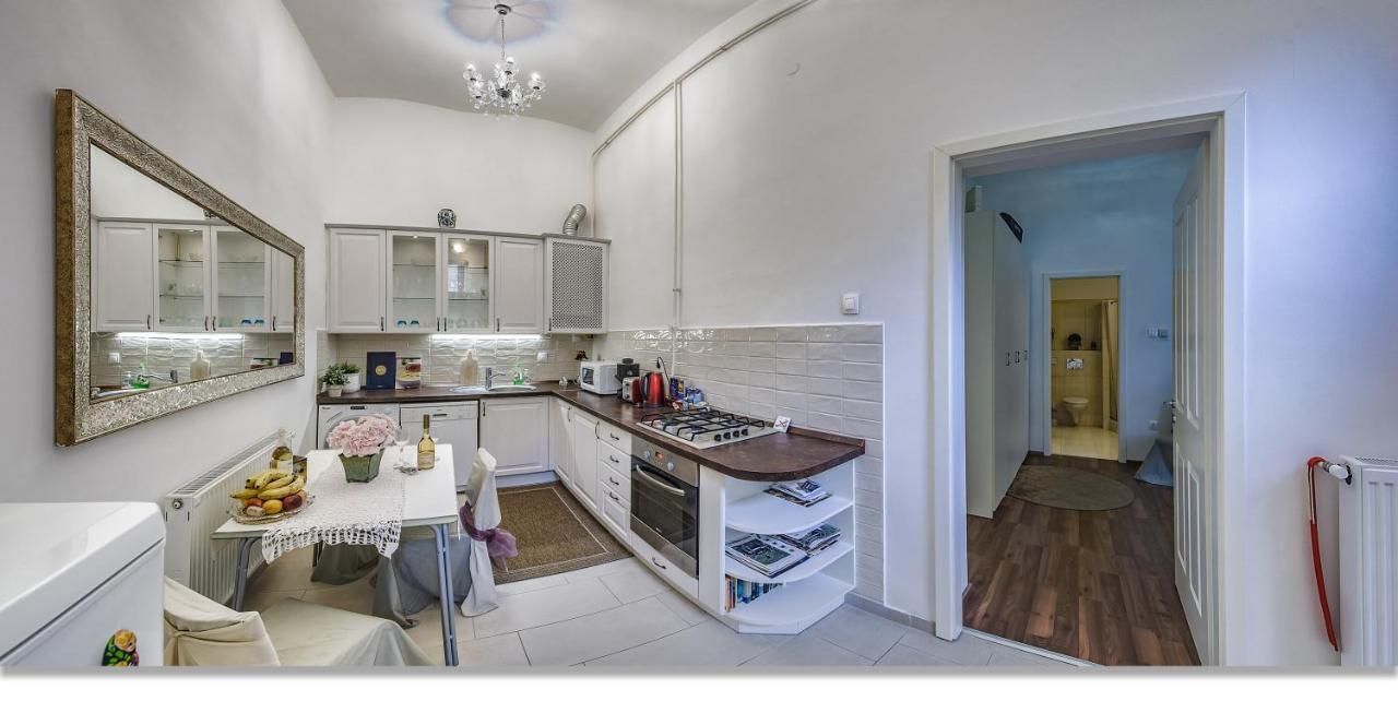 Julia'S Home Budapest Eksteriør bilde